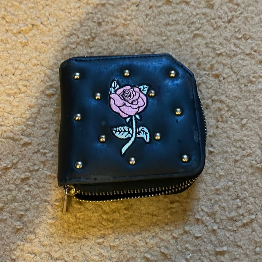Valfre Rose and stud wallet